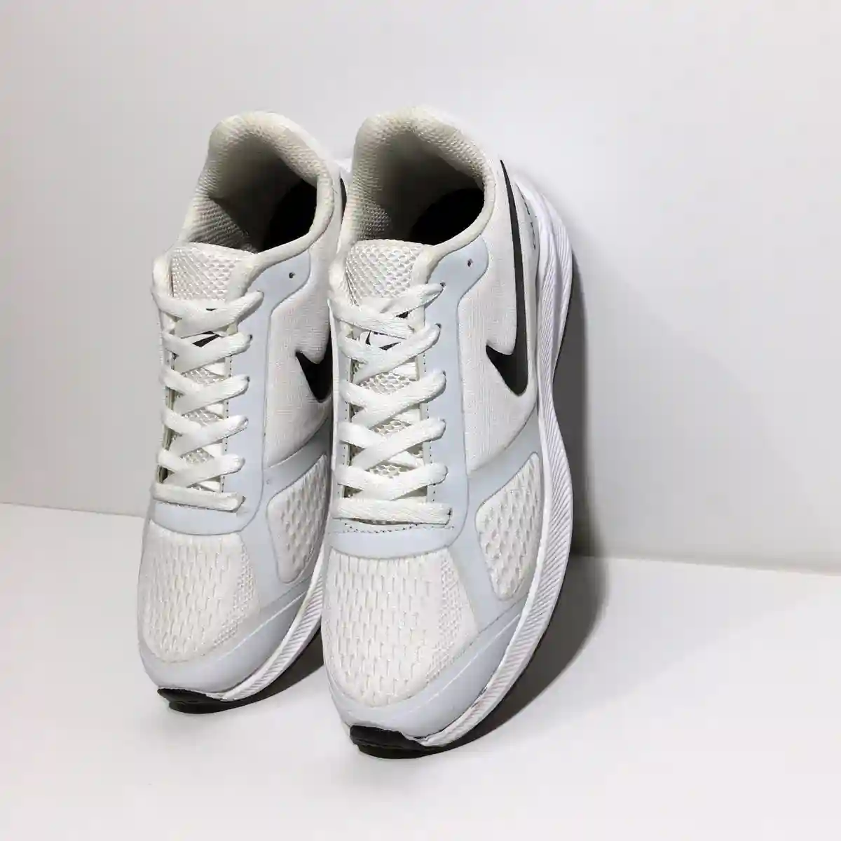 کتونی مردانه نایک گاید سفید مشکی / NIKE guide کد 204